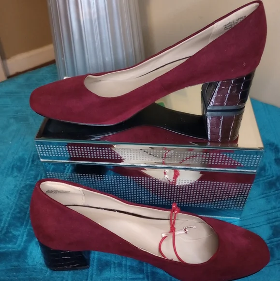 Ann Taylor factory shoe - Picture 4 of 6